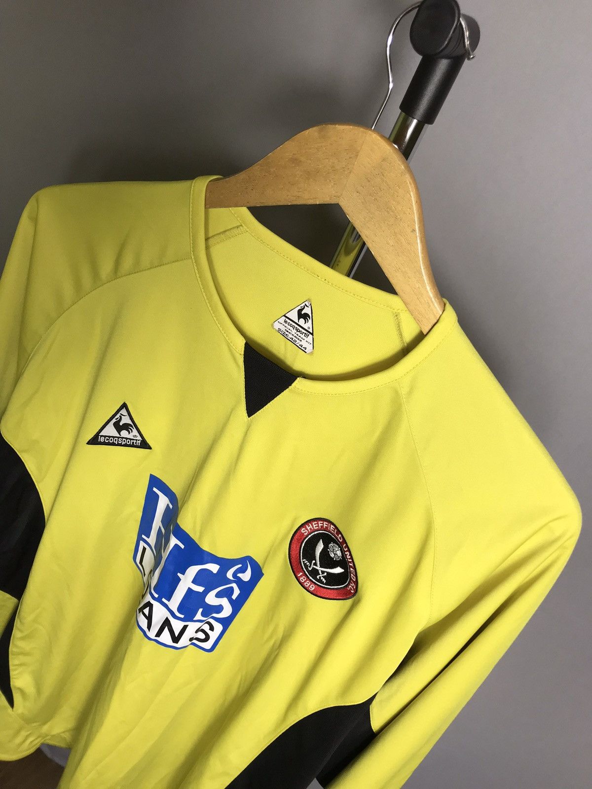 Le Coq Sportif × Vintage sheffield united 2005 2006 goalkeeper shirt yellow long Size US XL / EU 56 / 4 - 3 Thumbnail