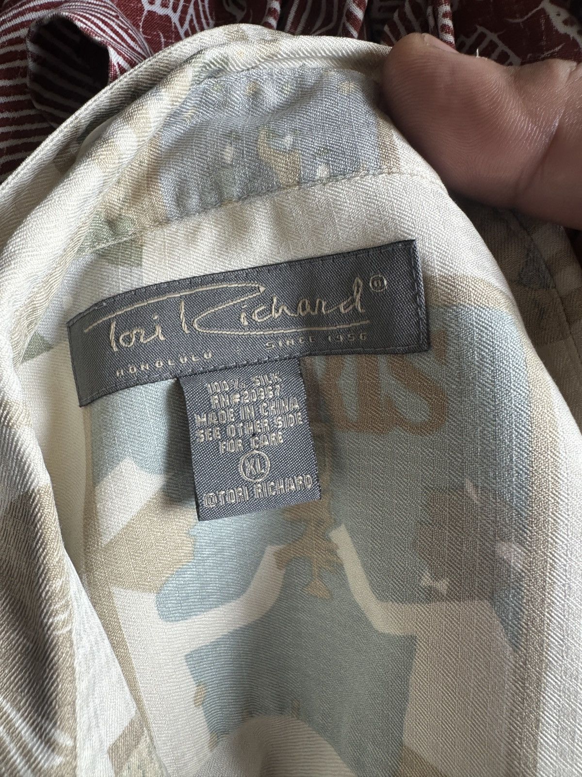 Tori Richard PreOwned Tori Richard Beige Hawaiian Print Men's XL Size US XL / EU 56 / 4 - 4 Thumbnail