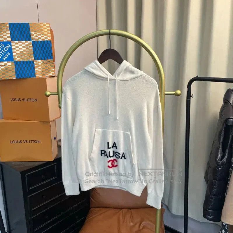 Chanel Chanel White Cashmere Hoodie for Women . Size XS / US 0-2 / IT 36-38 - 1 Thumbnail