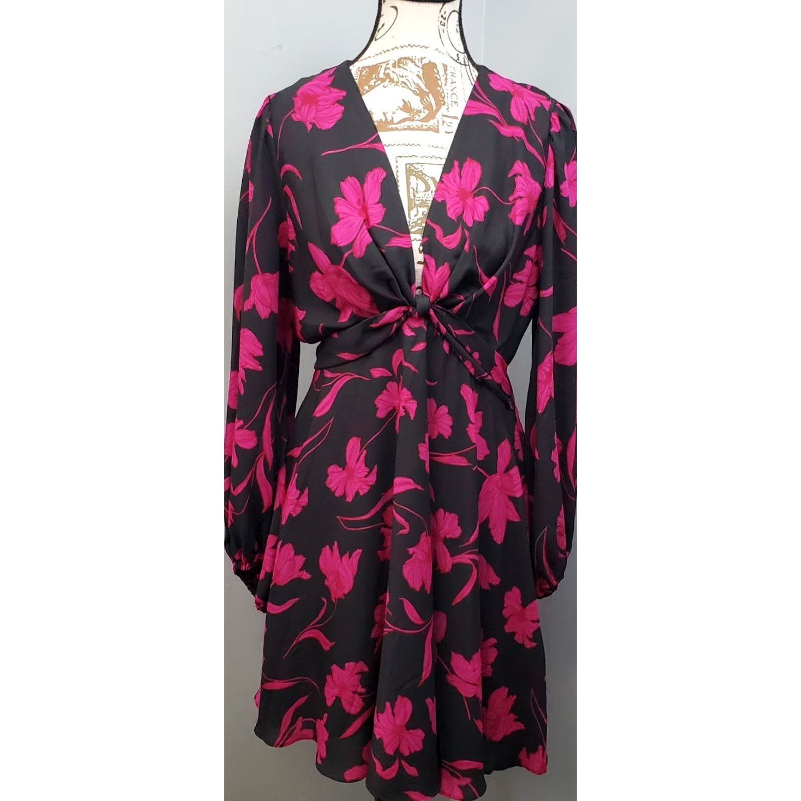 Banana Republic Banana Republic Dress Womens 10 Floral Black Pink Balloon Sleeve Fit & Flare Midi V-Neck Size L / US 10 / IT 46 - 2 Thumbnail