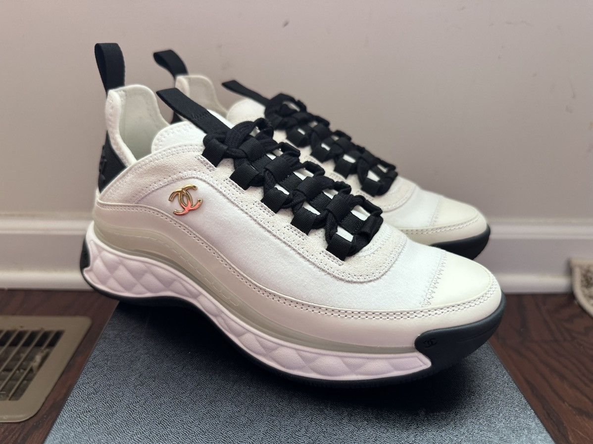 Chanel Chanel REV Sneaker Ivory size 35.5 Size US 5.5 / IT 35.5 - 1 Thumbnail