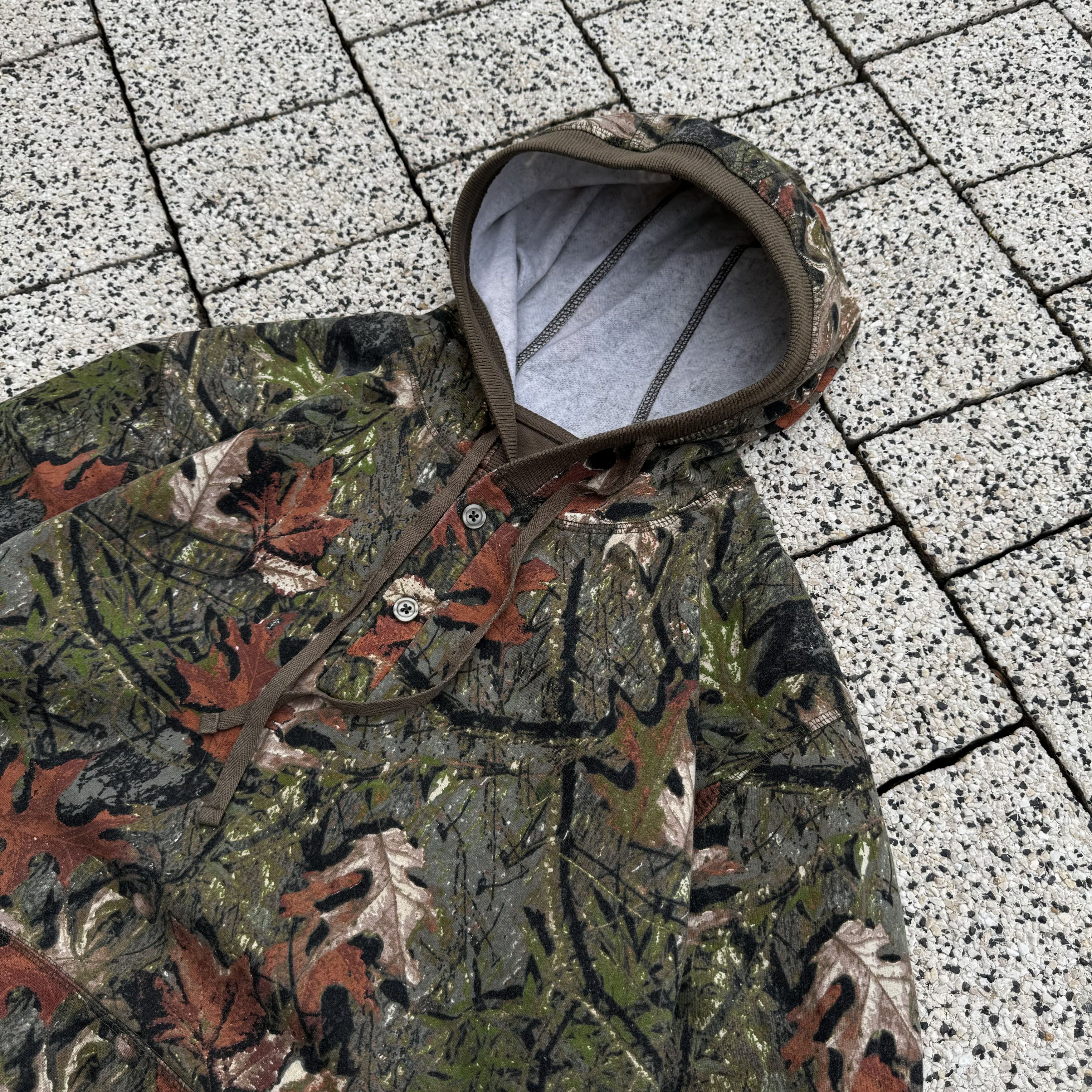 Vintage VINTAGE CAMO BAGGY HOODIE Y2K MILITARY MOSSY OAKS Y2K Size US M / EU 48-50 / 2 - 3 Thumbnail
