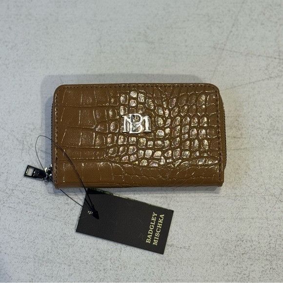 Badgley Mischka NWT Badgley Mischka Tan Croc-Embossed Wallet Size ONE SIZE - 1 Thumbnail