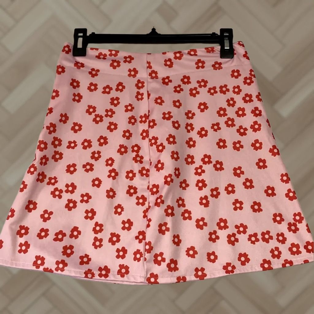 Vintage ROMWE Skirt Women S Pink Flower Mini Short Zip Spring Summer Party/Cocktail Size 28" / US 6 / IT 42 - 1 Thumbnail