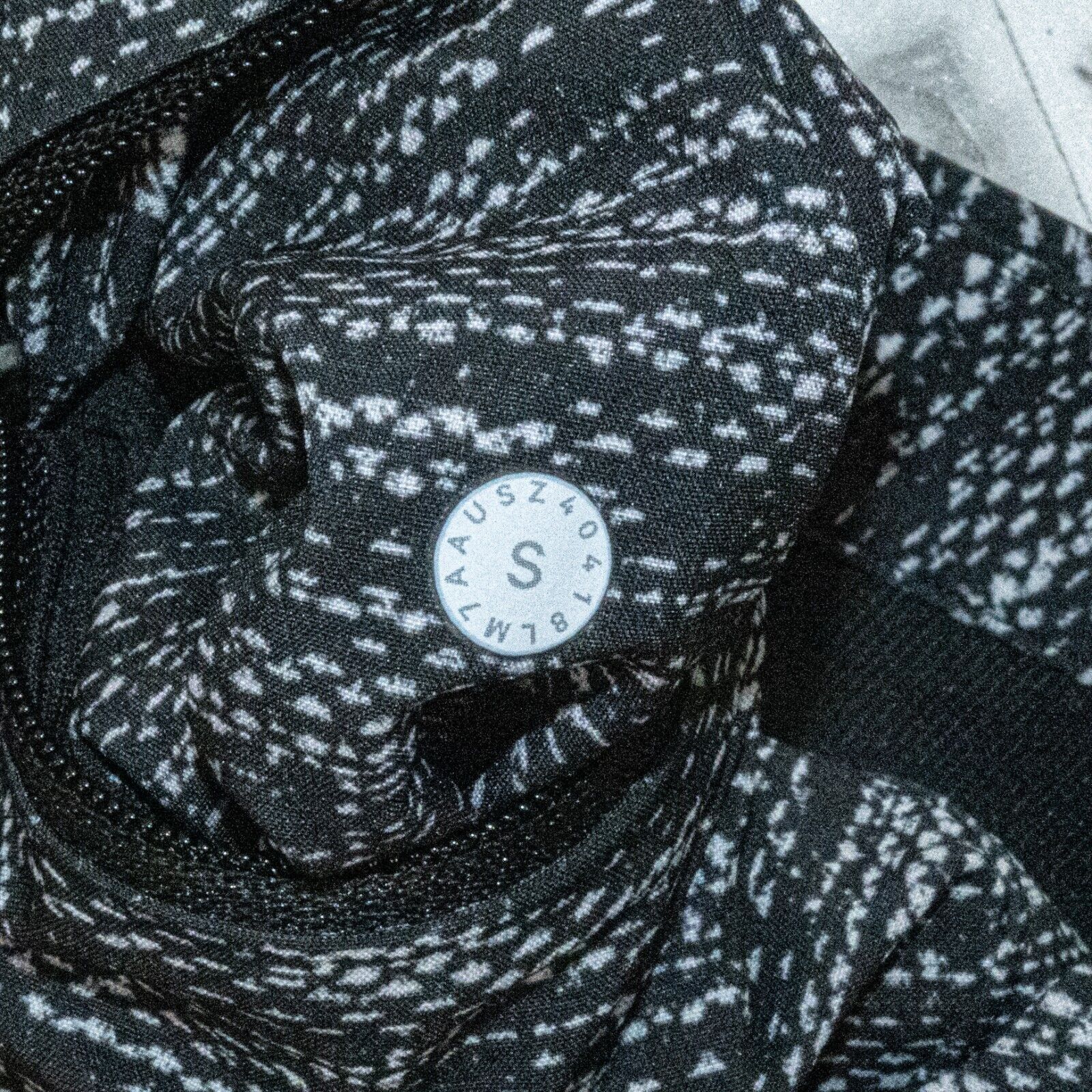 Lululemon Lululemon T.H.E. Short 9" in All Court Textured white black Size US 28 / EU 44 - 5 Thumbnail