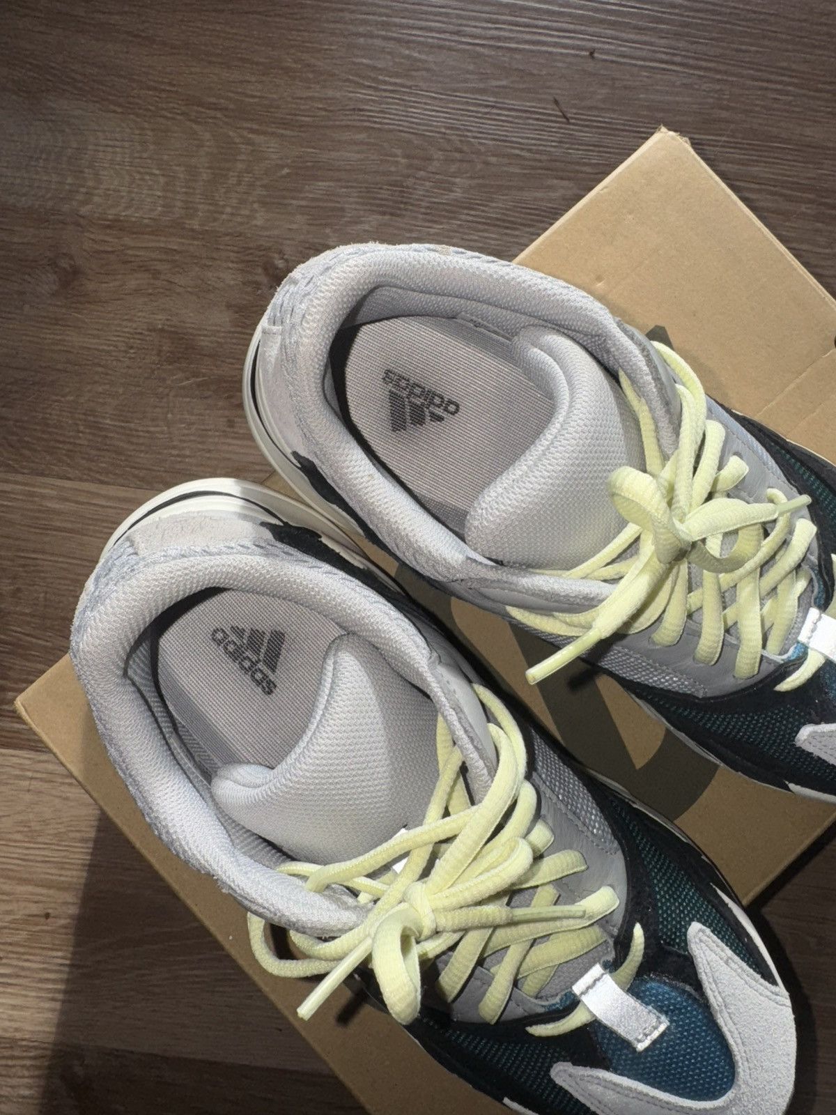 Yeezy Yeezy 700 Waverunner Size US 9 / EU 42 - 6 Thumbnail