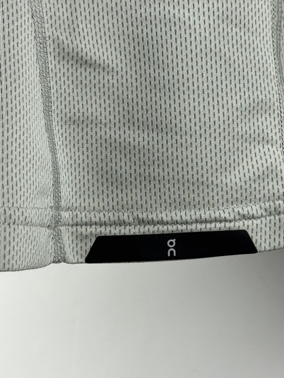 On On Running Clima-Shirt Half Zip Pullover Swiss Engineering Size US L / EU 52-54 / 3 - 7 Thumbnail