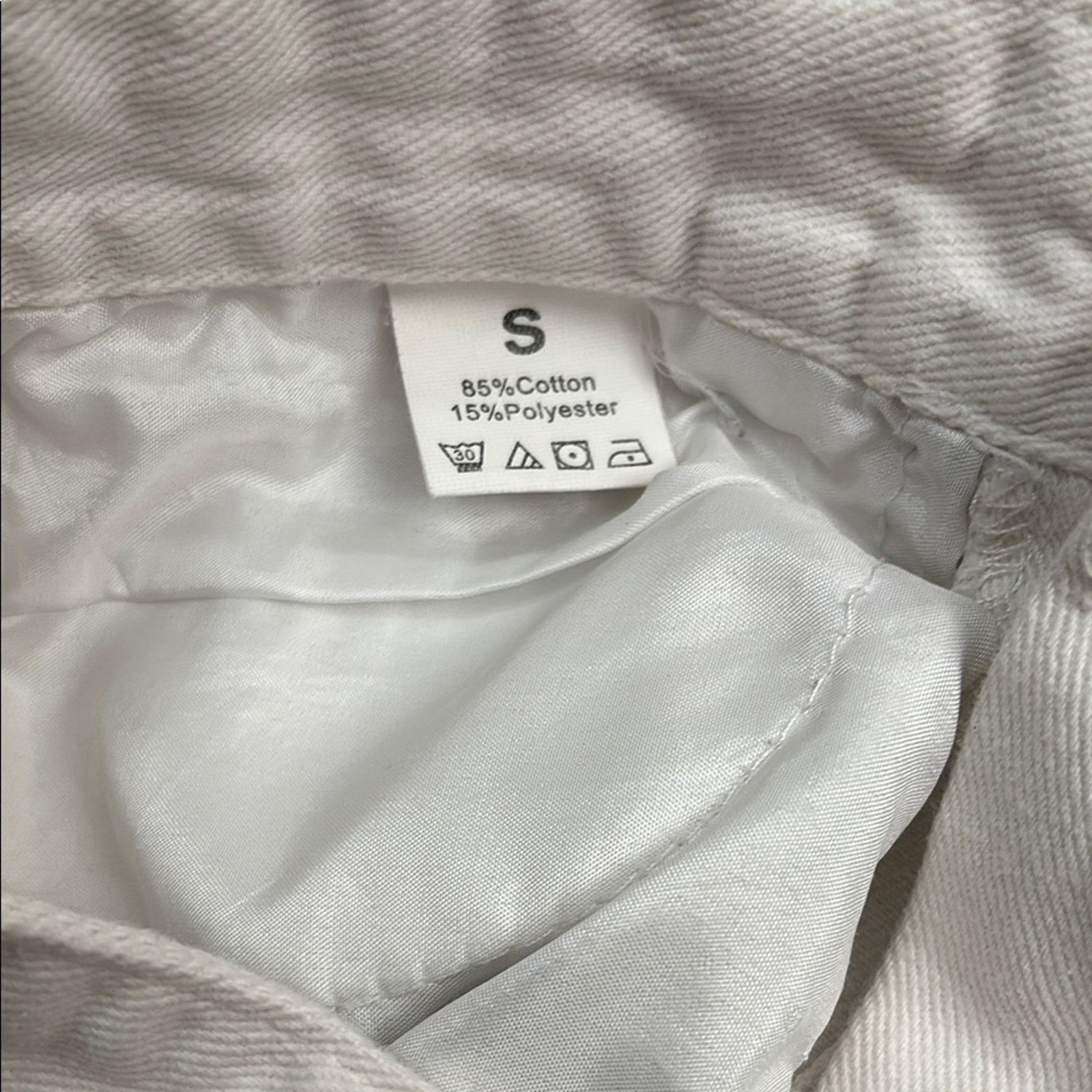 Shein Shein White Frayed Denim Shorts Size Small Size 26" / US 2 / IT 38 - 4 Thumbnail