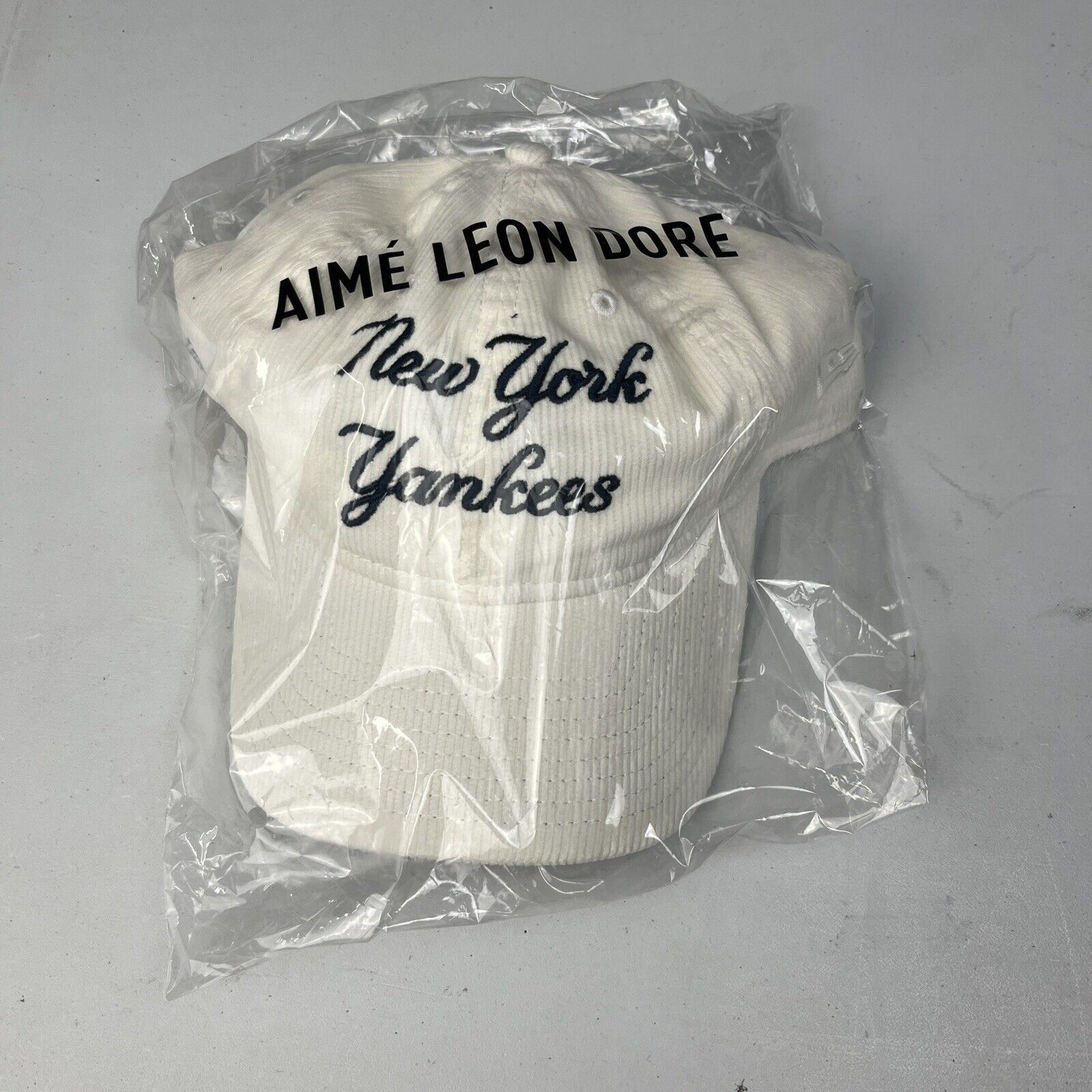 Aime Leon Dore Aime Leon Dore New York Yankees Corduroy Hat New Era White Size ONE SIZE - 3 Thumbnail