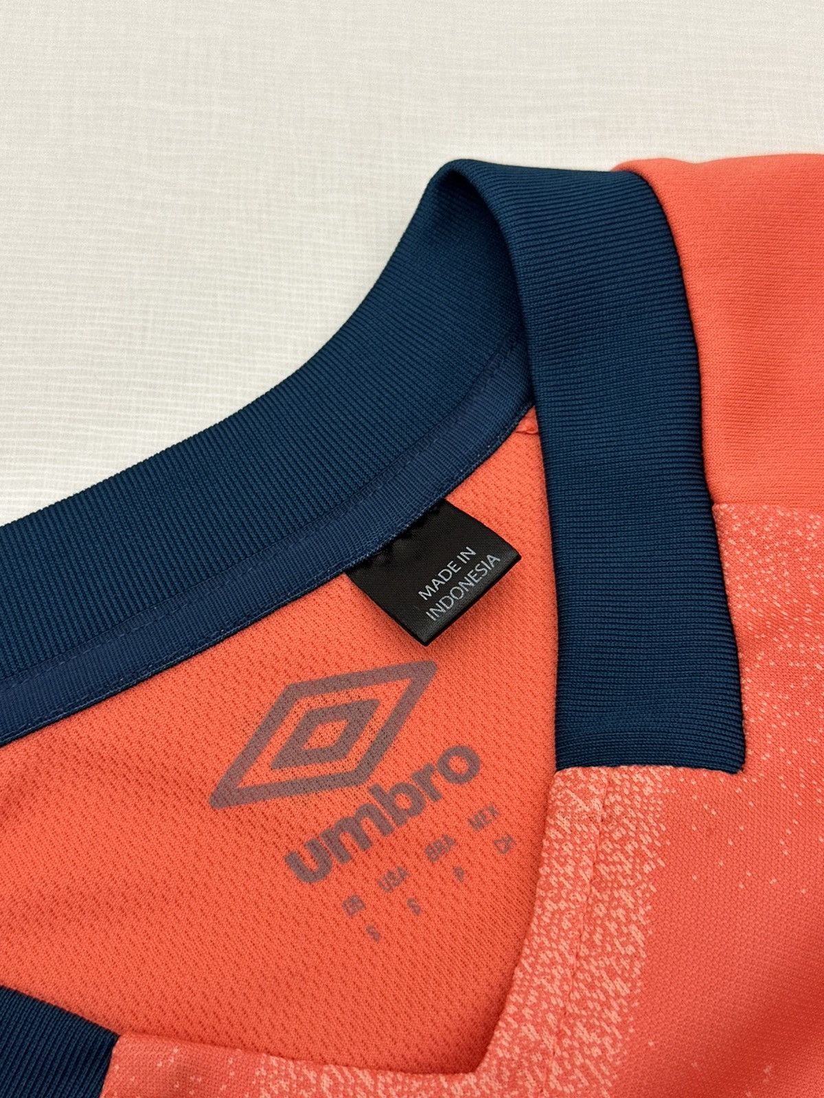 Umbro Everton FC 2019/20 Third Jersey Coral/Orange Umbro Sportpesa Size US S / EU 44-46 / 1 - 8 Thumbnail