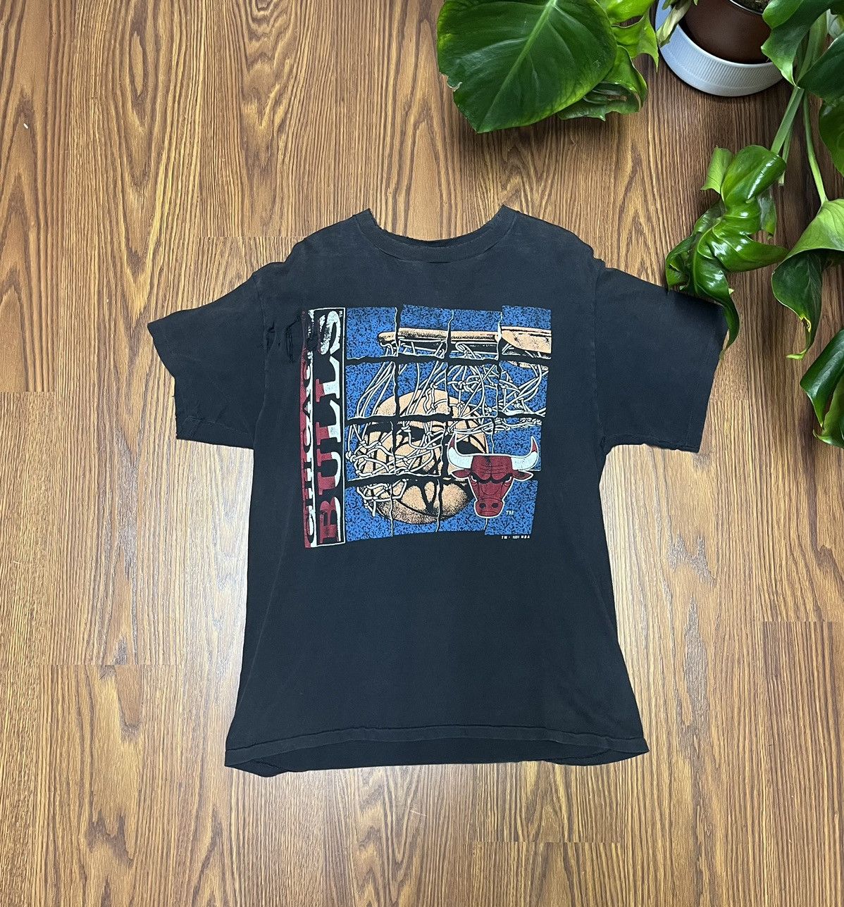 Washed-Black 90s Chicago Bulls Tee