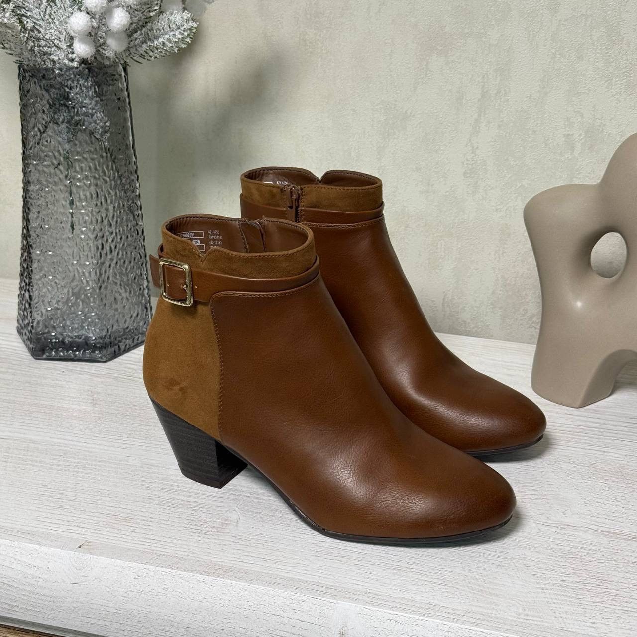 Sci-Fi Fantasy F&F brown suede boots with 6 cm heel, size 39 Size US 9 / IT 39 - 3 Thumbnail