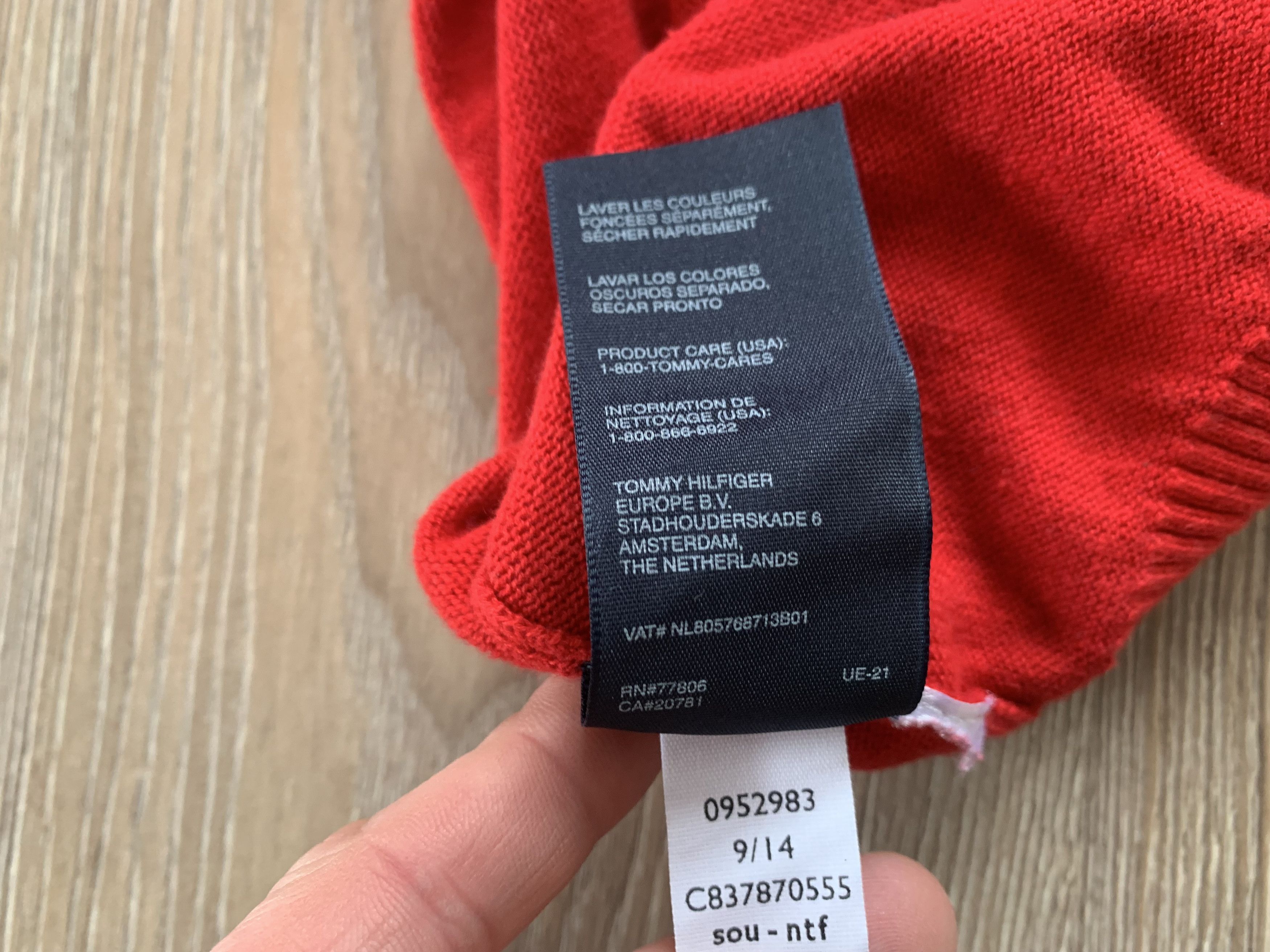 Tommy Hilfiger Tommy Hilfiger Cotton Red V Neck Sweater Size US XXL / EU 58 / 5 - 8 Thumbnail