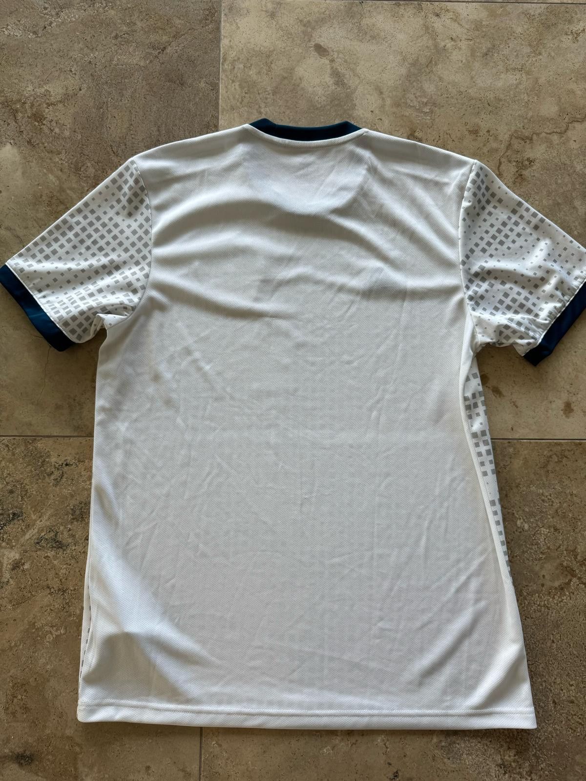 Nike RUSSIA 2018 WORLD CUP AWAY JERSEY Size US M / EU 48-50 / 2 - 4 Thumbnail