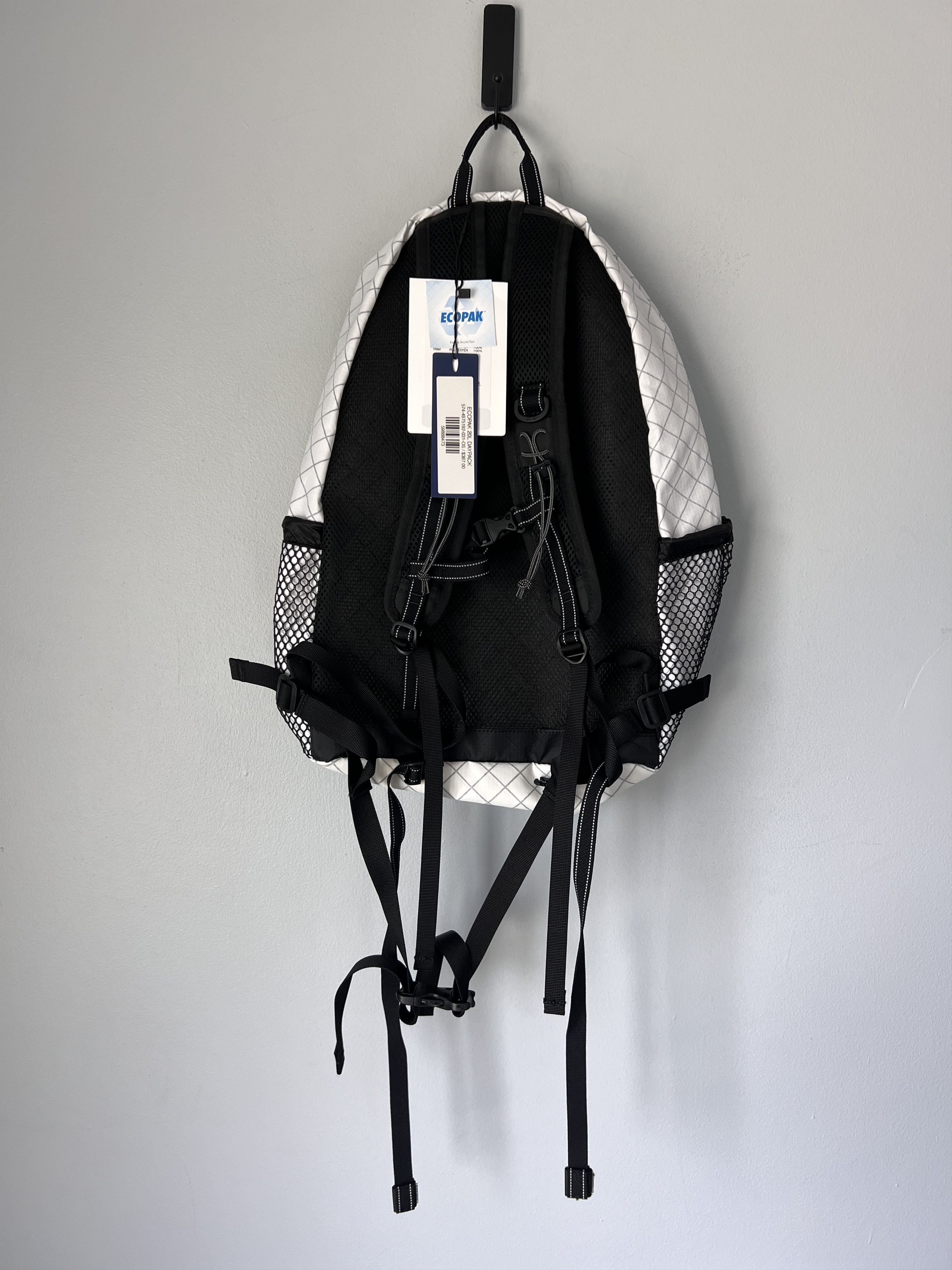 And Wander and Wander Ecopak 20L Daypack Backpack in White Size ONE SIZE - 4 Thumbnail