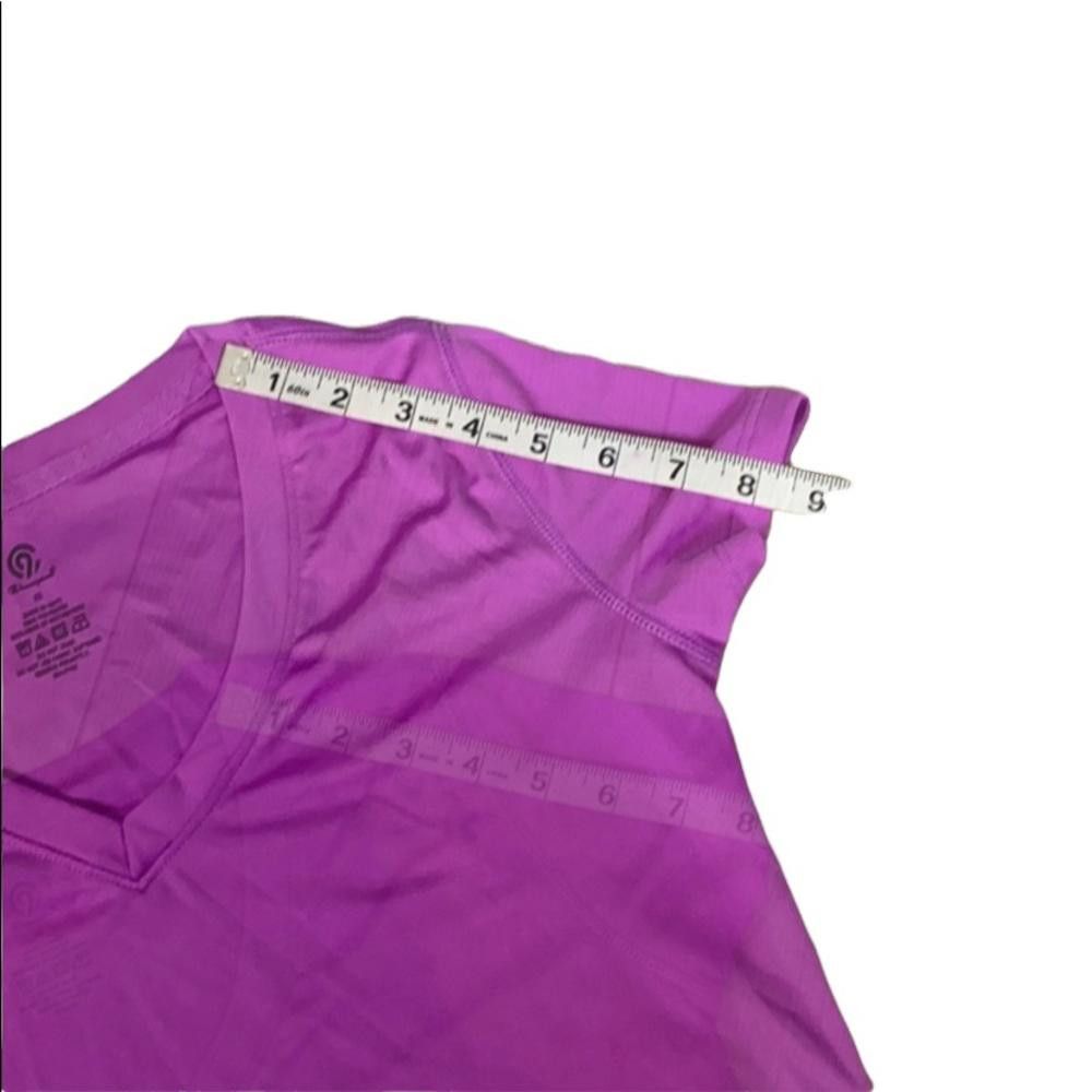 Champion Champion I V-Neck Fuchsia Workout Tee Size XS Size XS / US 0-2 / IT 36-38 - 5 Thumbnail