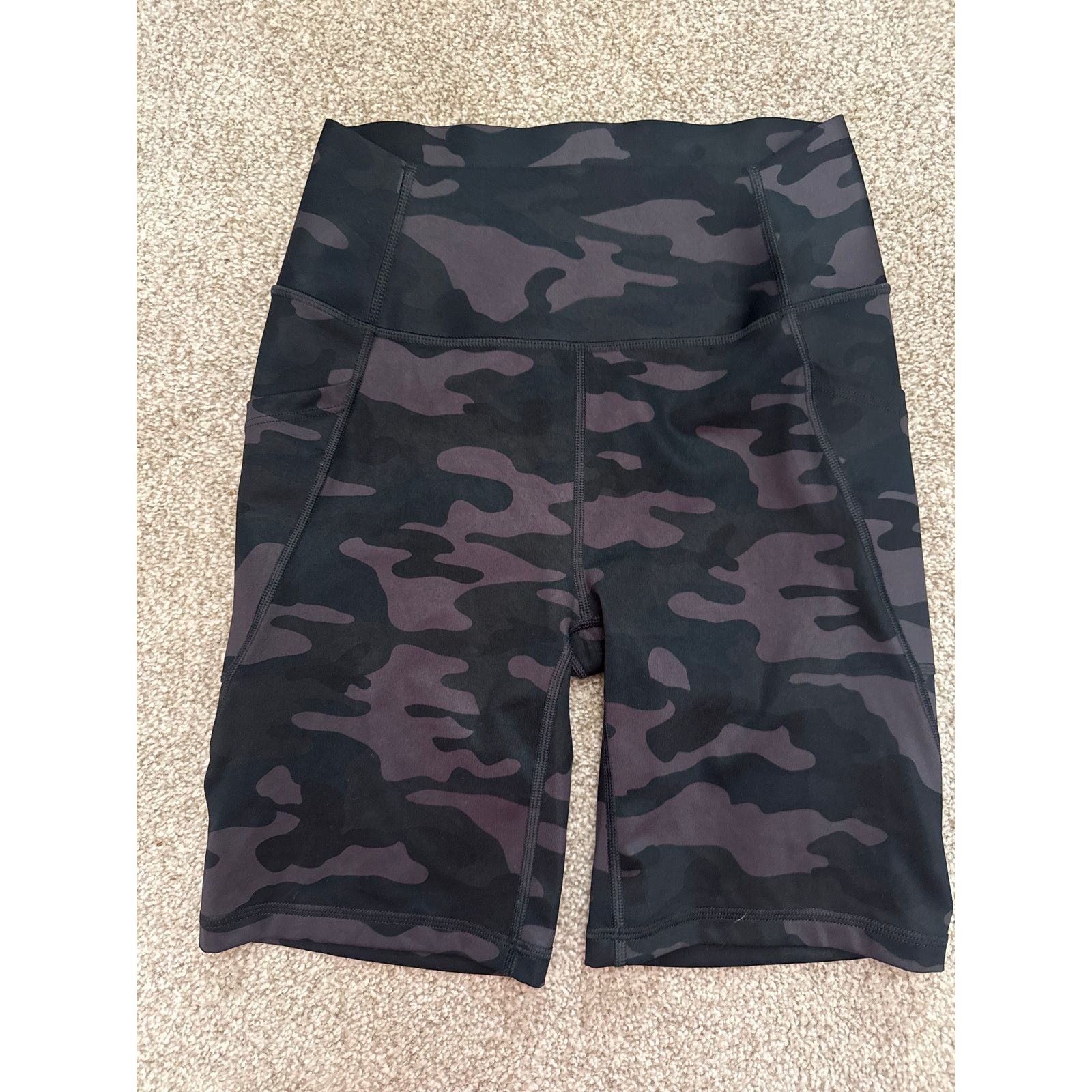 Gap GAP Fit Sculpt Technology Compression Workout Shorts (4), S Size 27" / US 4 / IT 40 - 11 Thumbnail