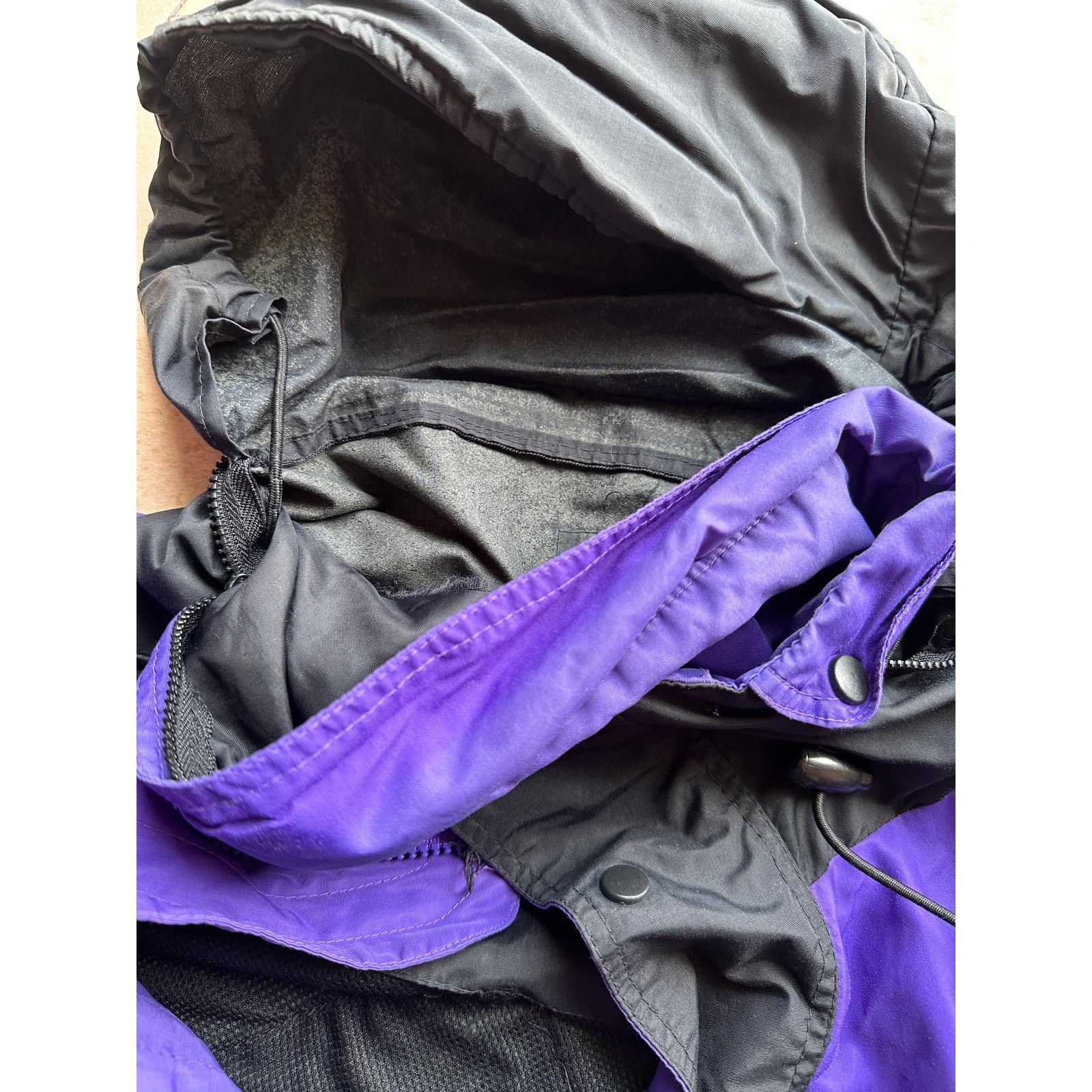 Columbia × Sierra NY Daily News MOST NEW YORK 90s Logo jacket L blk purple vtg Size US L / EU 52-54 / 3 - 11 Thumbnail