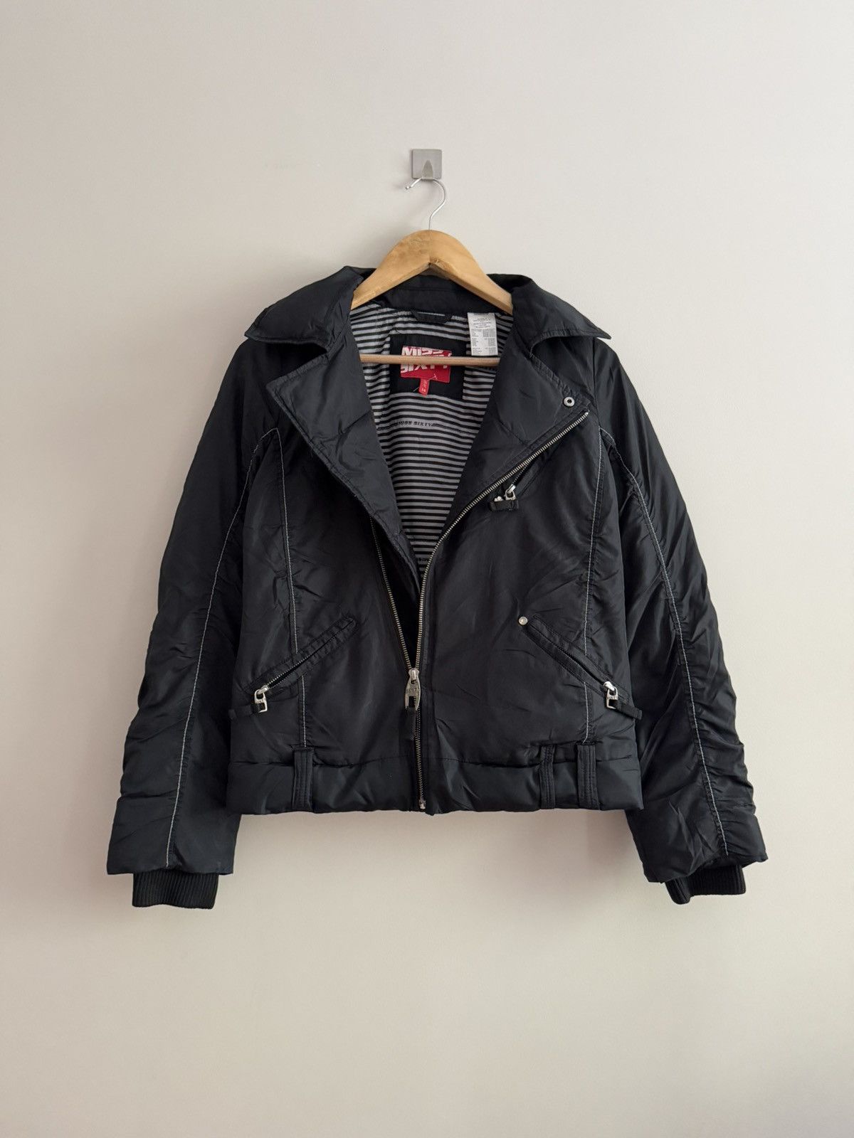 Miss Sixty Miss Sixty Cropped Puffer Jacket with Asymmetric Zip Size M / US 6-8 / IT 42-44 - 1 Thumbnail
