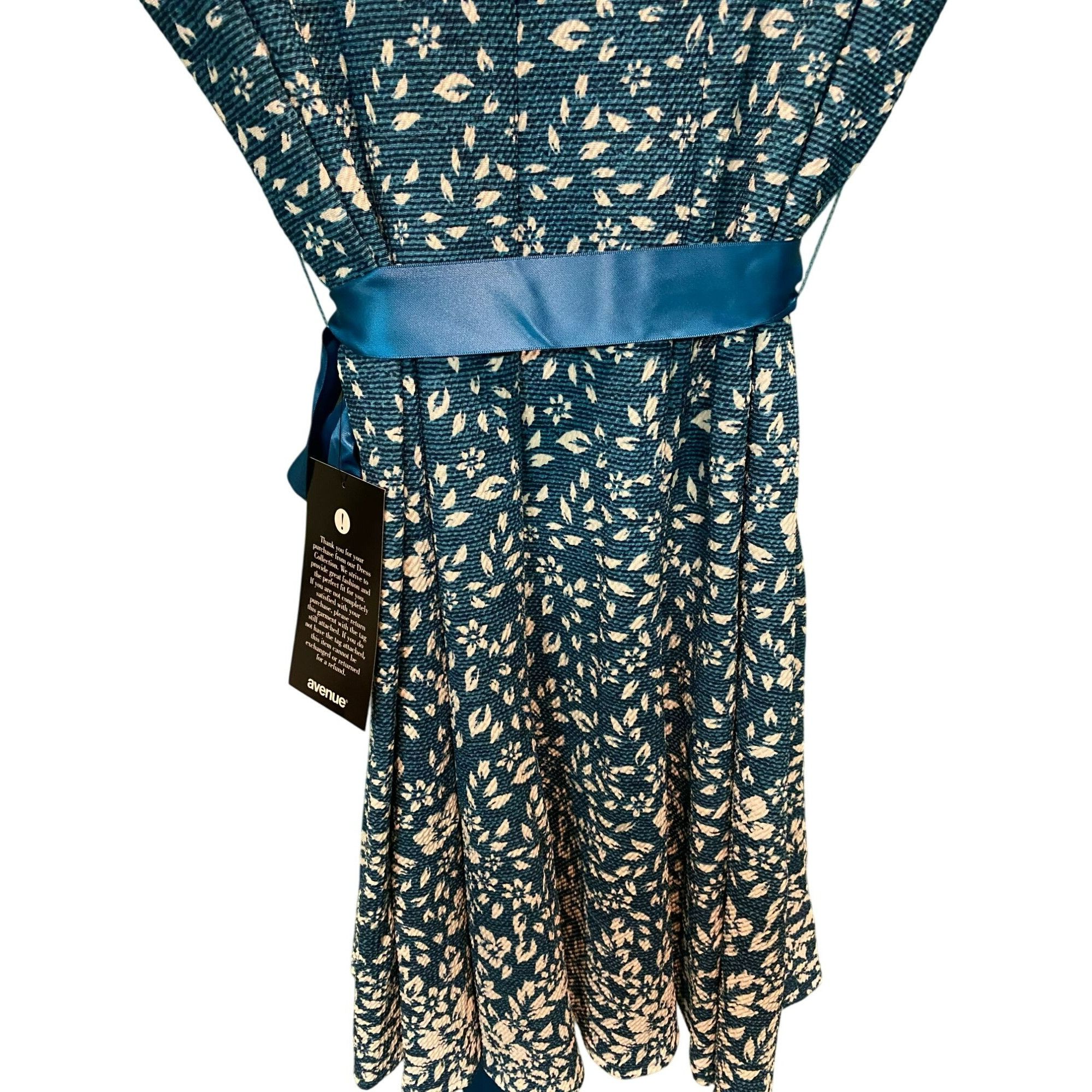 Avenue Avenue Womens Floral Textured Dress Blue White Size 18/20 Sh Size XXL / US 16-18 / IT 52-54 - 9 Thumbnail