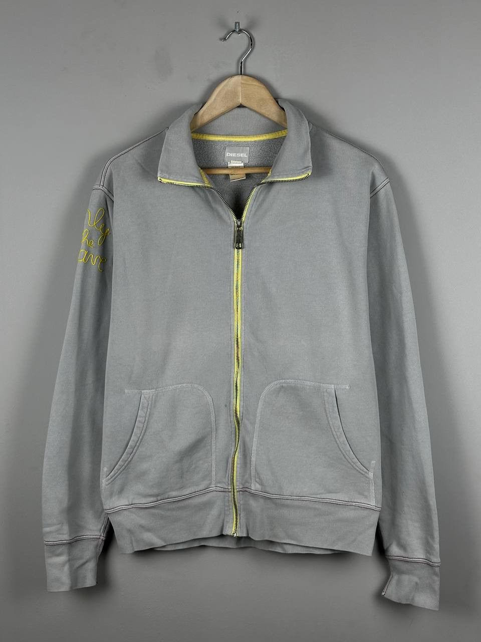Diesel Vintage Diesel Big Logo Steetwear Full zip Sweatshirt Size US L / EU 52-54 / 3 - 2 Thumbnail