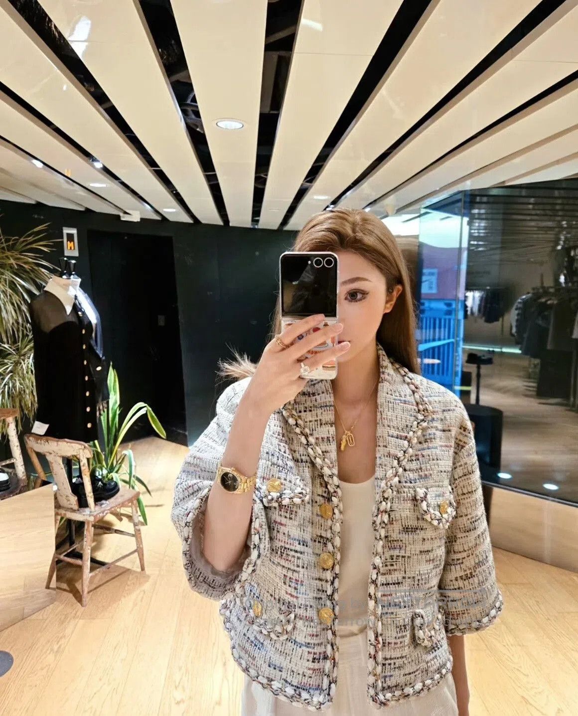 Chanel Chanel Greek Series Tweed Short Jacket. Size XXS / US 00 / IT 34 - 1 Thumbnail