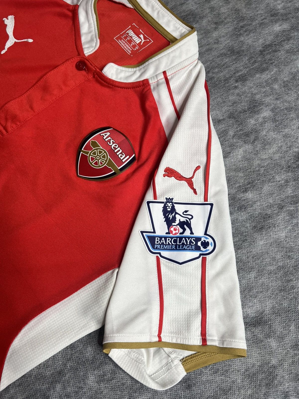 Puma ARSENAL PUMA FOOTBALL HOME JERSEY #11 OZIL Size US M / EU 48-50 / 2 - 7 Thumbnail