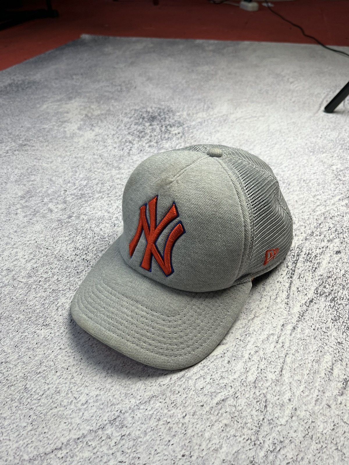 New Era Vintage New York Yankees Y2K Rare Hat Cap Size ONE SIZE - 1 Thumbnail