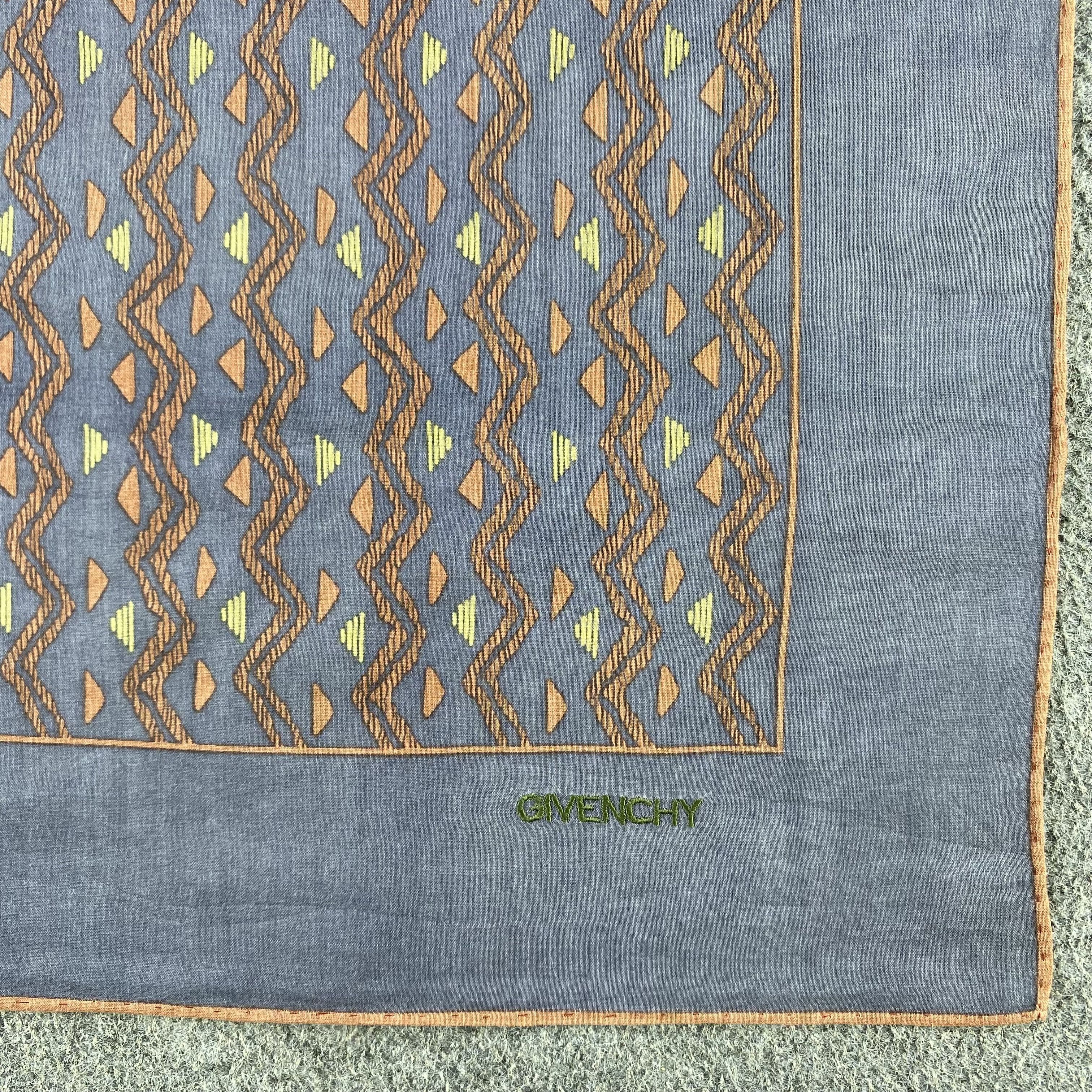 Vintage Givenchy Handkerchief/Neckerchief/Bandana HC675 Size ONE SIZE - 3 Thumbnail
