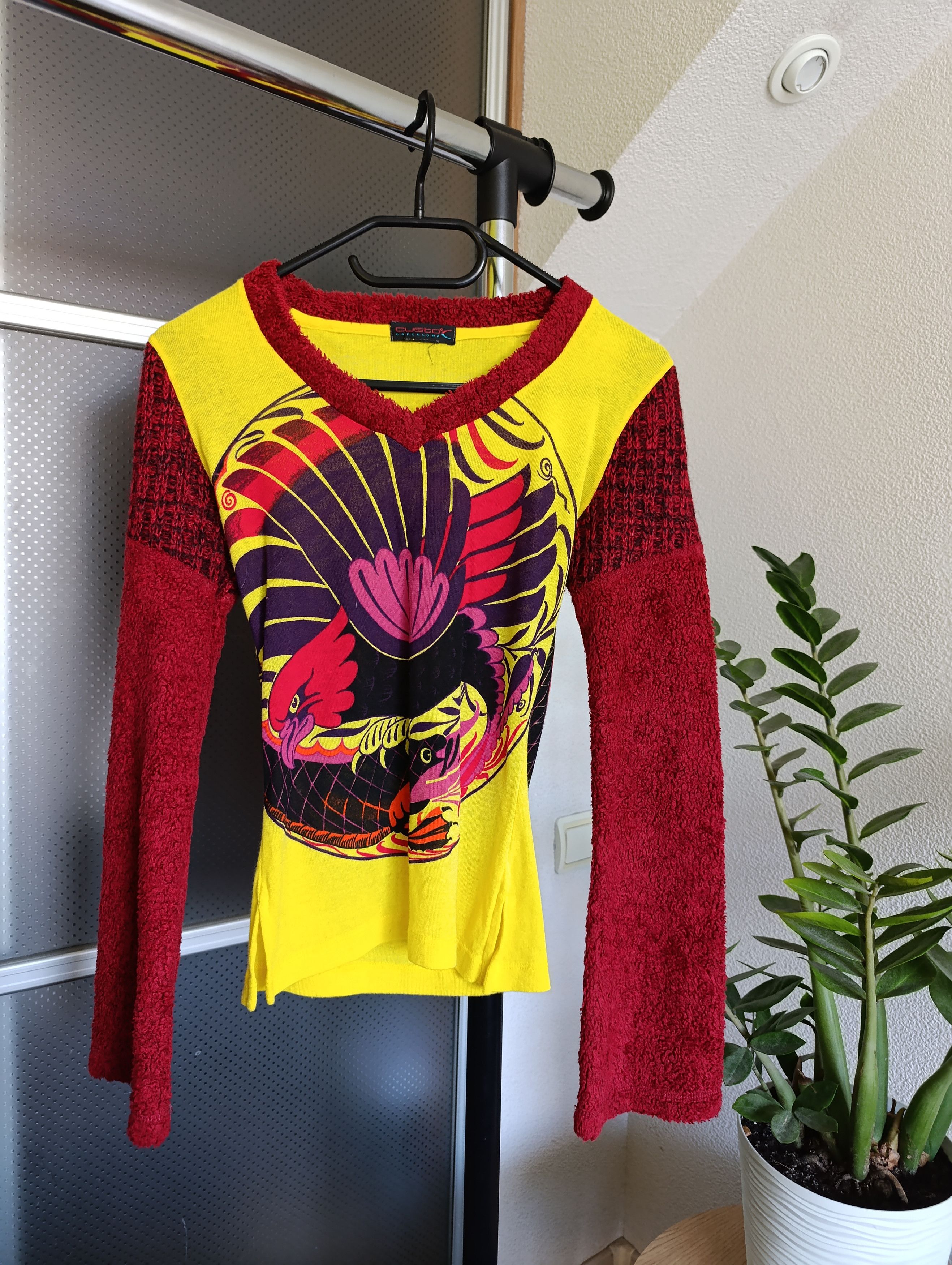 Custo Barcelona Y2K CUSTO BARCELONA EAGLE SOFT TOP LONG SLEEVE Size M / US 6-8 / IT 42-44 - 1 Thumbnail