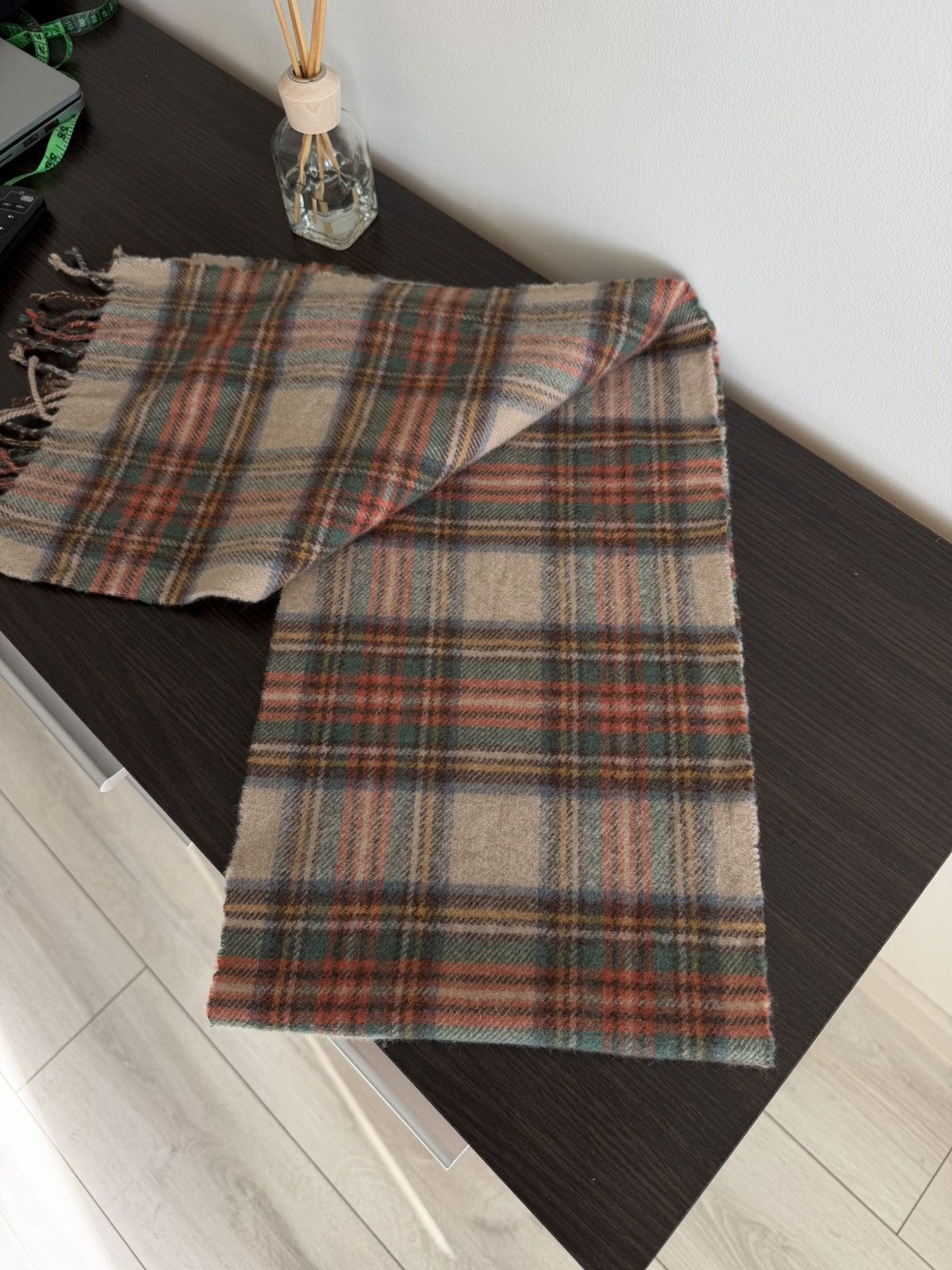 Johnstons Of Elgin Johnstons Lambswool Scarf Check Plaid Made in Scotland Size ONE SIZE - 6 Thumbnail