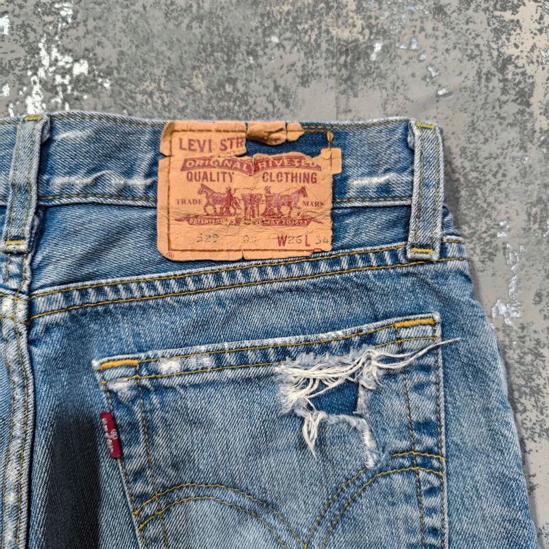 Levi's vintage trashed paint stained levis cut-off shorts Size 27" / US 4 / IT 40 - 8 Thumbnail