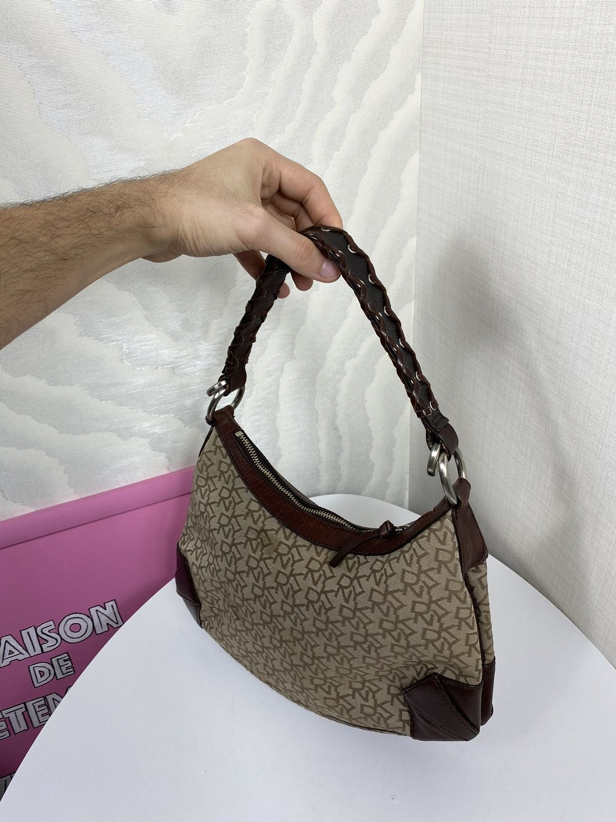 DKNY × Vintage DKNY Canvas Monogram Leather Handbag Size ONE SIZE - 4 Thumbnail
