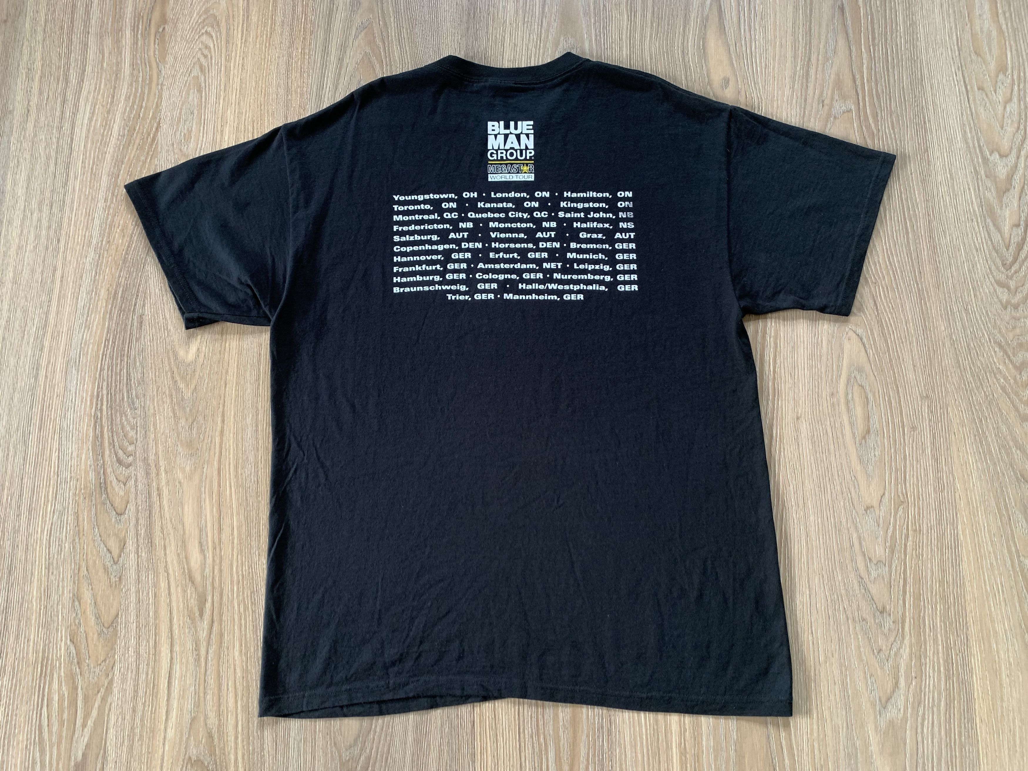 Band Tees × Jerzees × Vintage Blue Man Group Megastar World Tour T Shirt Size US XL / EU 56 / 4 - 3 Thumbnail