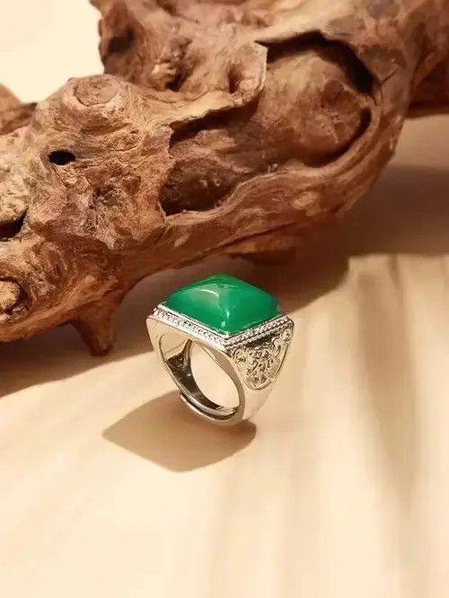 Jewelry × Vintage Modern New Green Rhinestone Ring Size ONE SIZE - 2 Thumbnail
