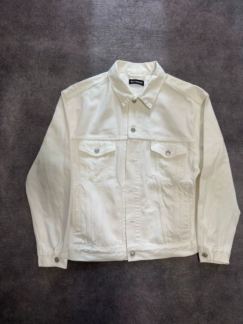Balenciaga Balenciaga Denim jacket with letters on white back Size US S / EU 44-46 / 1 - 2 Thumbnail