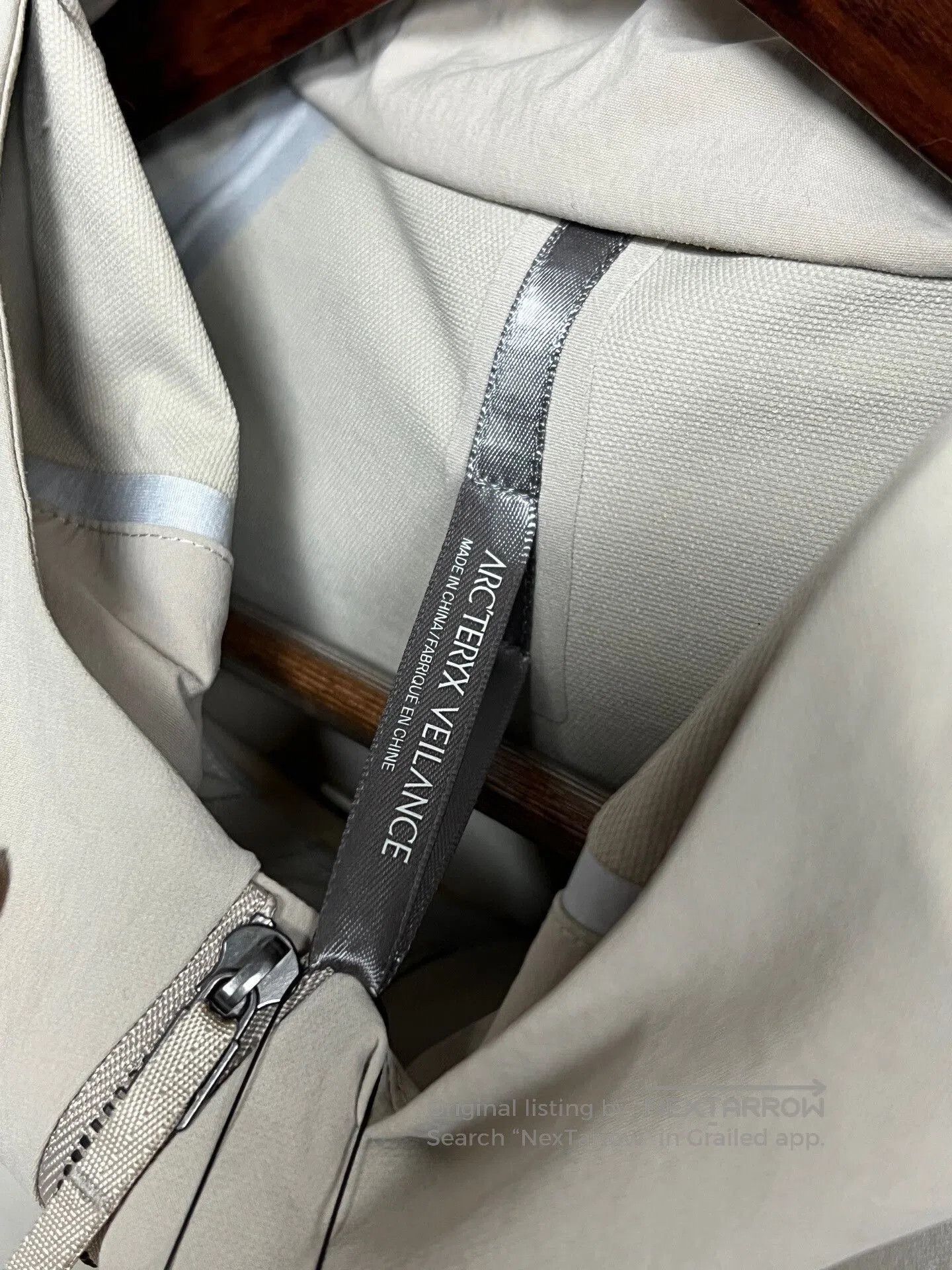 Arc'teryx arcteryx long sleeve shell jacket in beige. Size US S / EU 44-46 / 1 - 4 Thumbnail