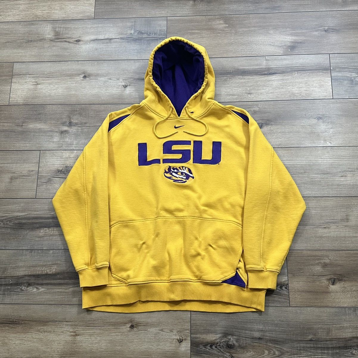 Nike Vintage 2000s Nike Team LSU Center Swoosh Pullover Hoodie Size US XL / EU 56 / 4 - 1 Thumbnail