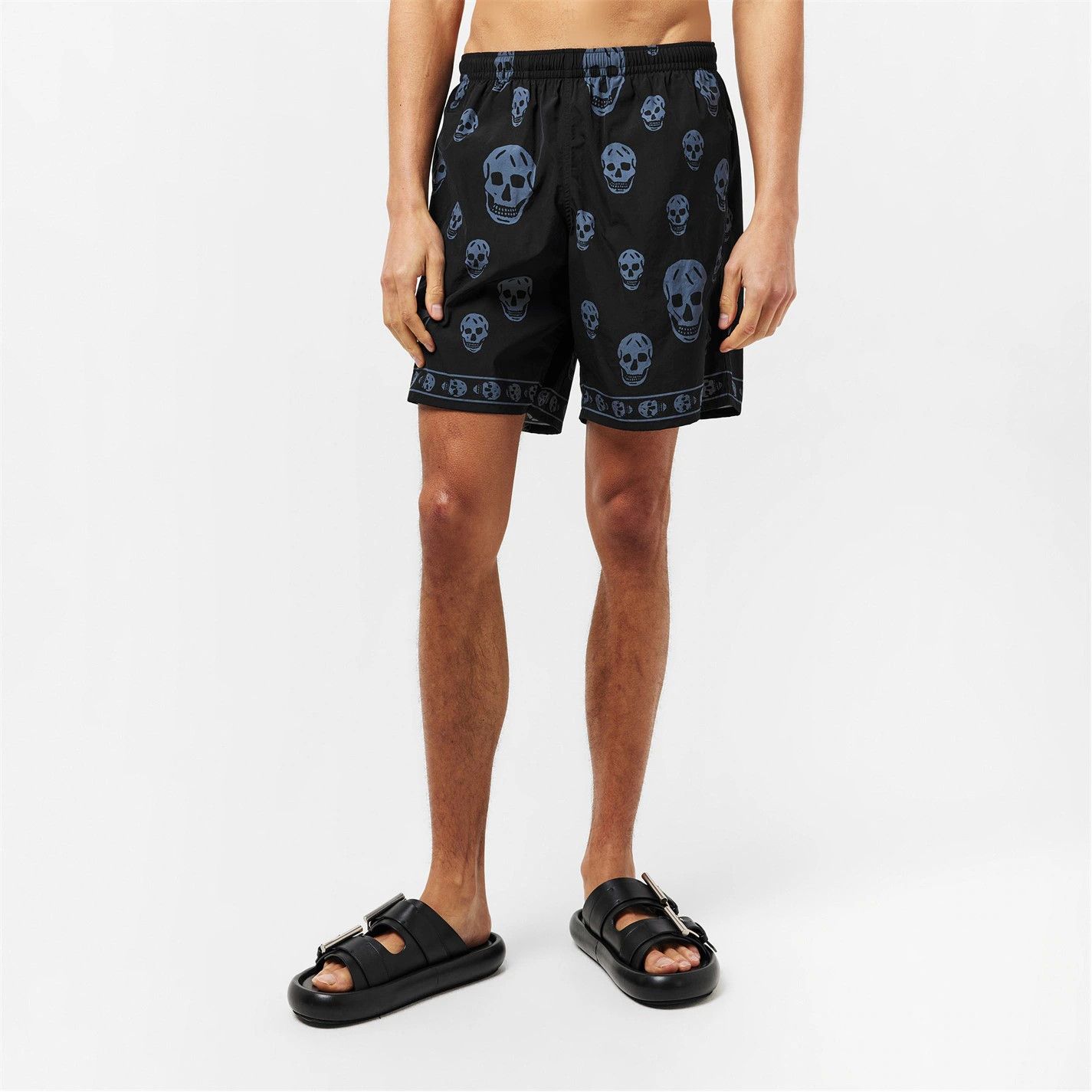 Alexander McQueen o1g2r1mq0326 Alex Tailored Fit Swim Shorts in Black Size US 30 / EU 46 - 3 Thumbnail
