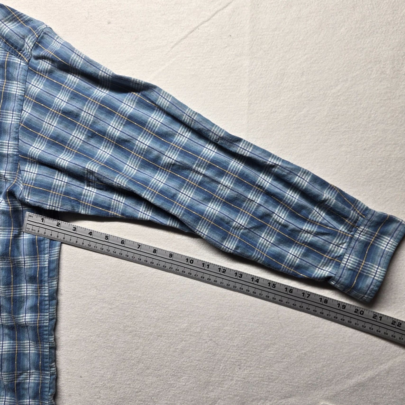 Liz Claiborne VINTAGE Claiborne Blue Check Flannel Shirt Adult Men's L Long Sleeve Button-Down with Pockets Size US L / EU 52-54 / 3 - 4 Thumbnail