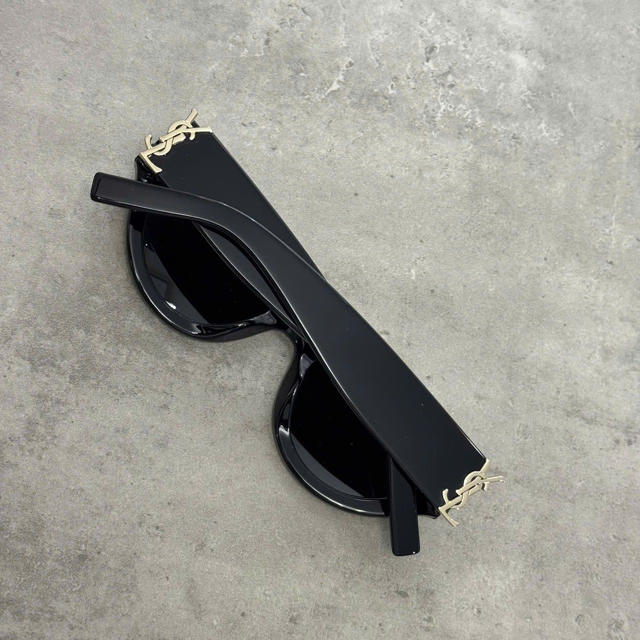 Saint Laurent Paris SAINT LAURENT Sunglasses Monogram SL M94 001 BLACK Size ONE SIZE - 2 Thumbnail