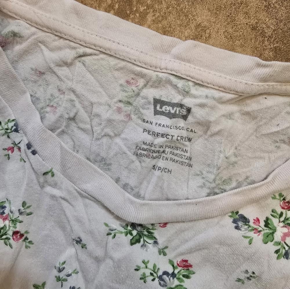 Levi's Light Pink Floral LEVI Short Sleeve Size S / US 4 / IT 40 - 3 Thumbnail