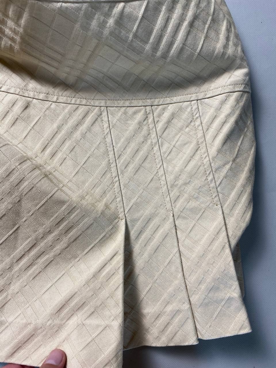 Burberry Vintage Burberry Mini Skirts Size 30" / US 8 / IT 44 - 2 Thumbnail