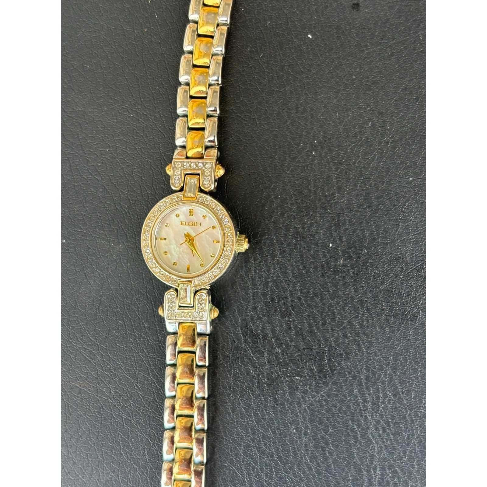 Elgin National Watch Company Elgin 2-Tone Women’s Watch! New Battery! Size ONE SIZE - 9 Thumbnail