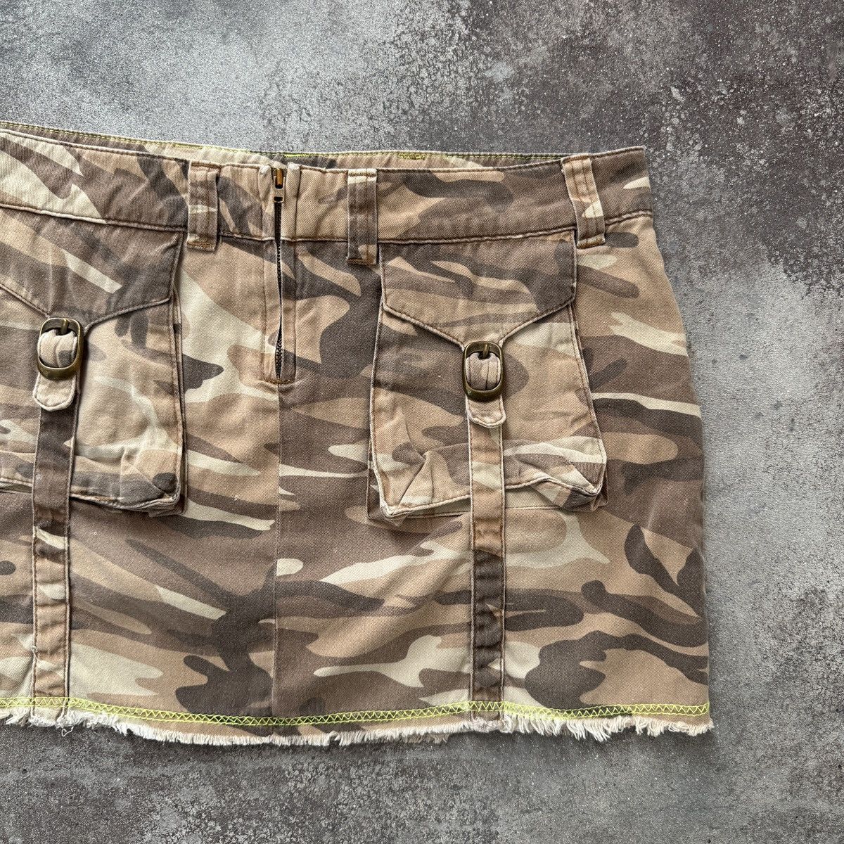 Hysteric Glamour Avant Garde Vintage Y2K Grunge Camo Cargo Mini Skirt Size 27" / US 4 / IT 40 - 4 Thumbnail