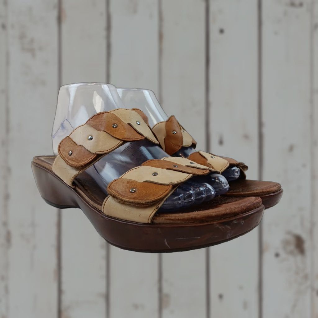 Dansko Dansko Dee Sandals Women’s US 10 EU 40 Brown Double Strappy Slide Studded Wedge Size US 10 / IT 40 - 1 Thumbnail