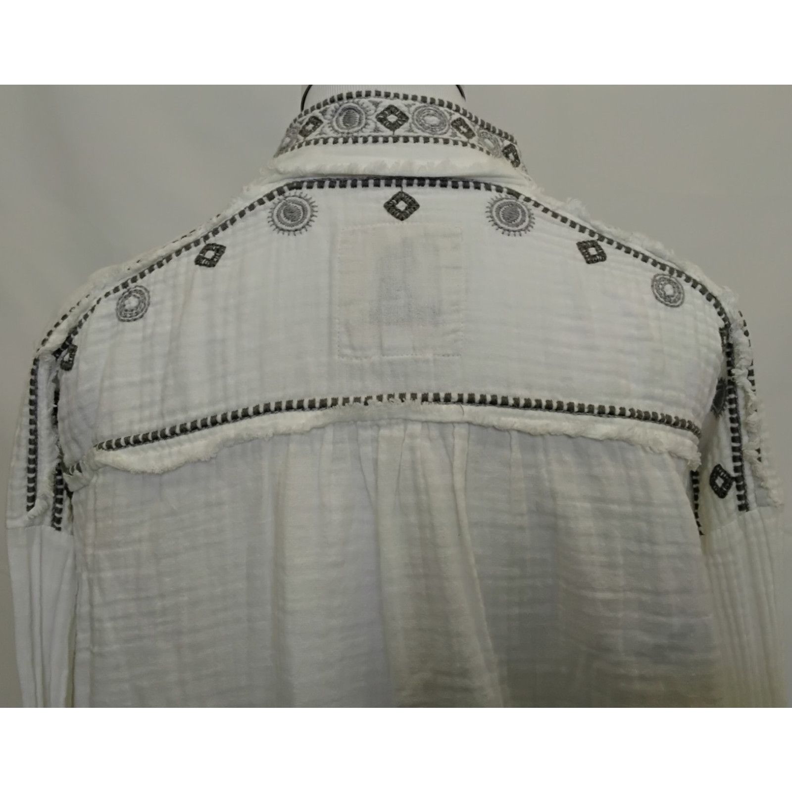 Johnny Was Johnny Was Pete + Greta Top Women's S White Embroidered Boho Size S / US 4 / IT 40 - 5 Thumbnail