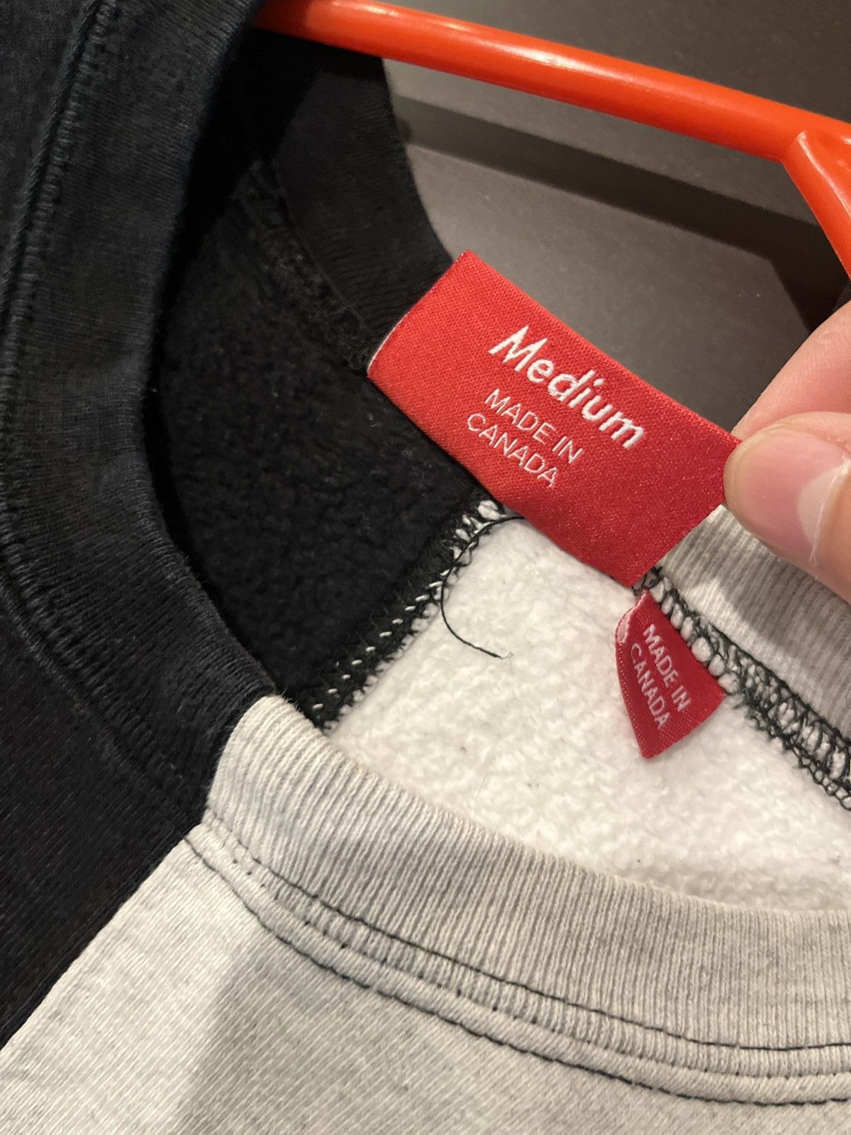 Supreme Supreme split color crewneck black/white Size US M / EU 48-50 / 2 - 3 Thumbnail