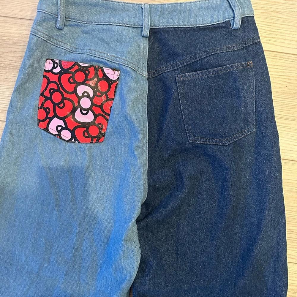 Shein SHEIN × Hello Kitty Painted Wide Leg Jeans Denim Medium Size 30" / US 8 / IT 44 - 9 Thumbnail
