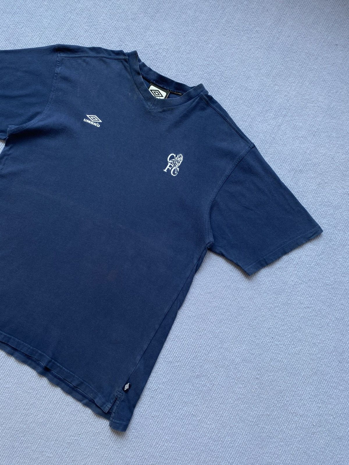 Chelsea Soccer Vintage 00’s Navy Umbro Chelsea Tee✨ Size US L / EU 52-54 / 3 - 3 Thumbnail